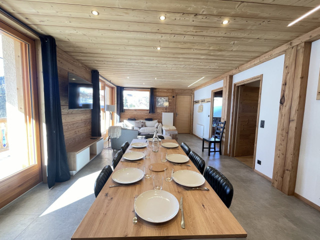 _lv_images__lot_0000970429_07_7232454