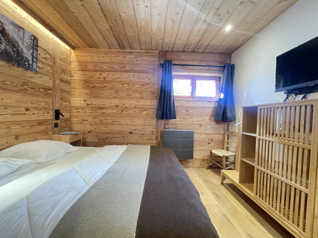 _lv_images__lot_0000970429_14_6894566