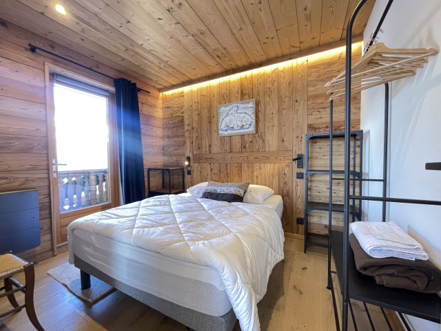 _lv_images__lot_0000970429_16_7158506