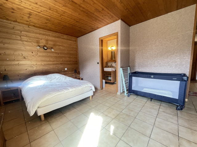 _lv_images__lot_0000970431_15_7541371