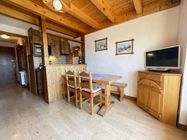 _lv_images__lot_0000970433_03_7633357 _lv_images__lot_0000970433_03_7633357