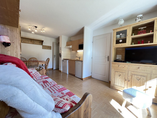 _lv_images__lot_0000970434_03_7696875