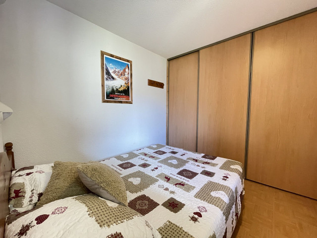 _lv_images__lot_0000970434_10_6899756