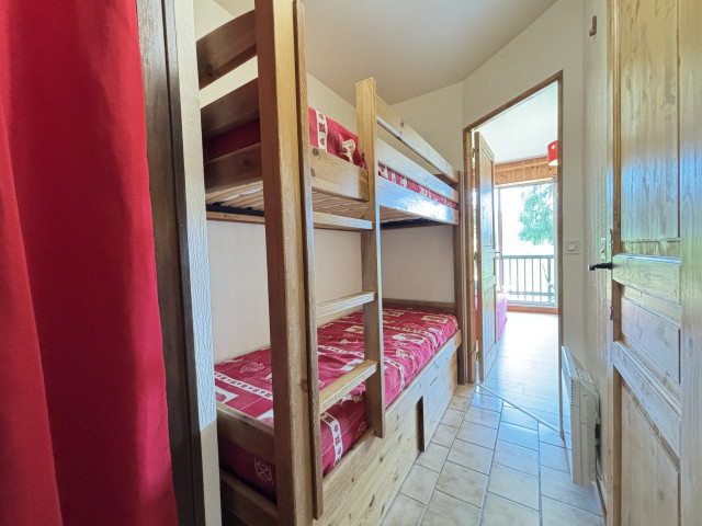 _lv_images__lot_0000970436_08_7383325