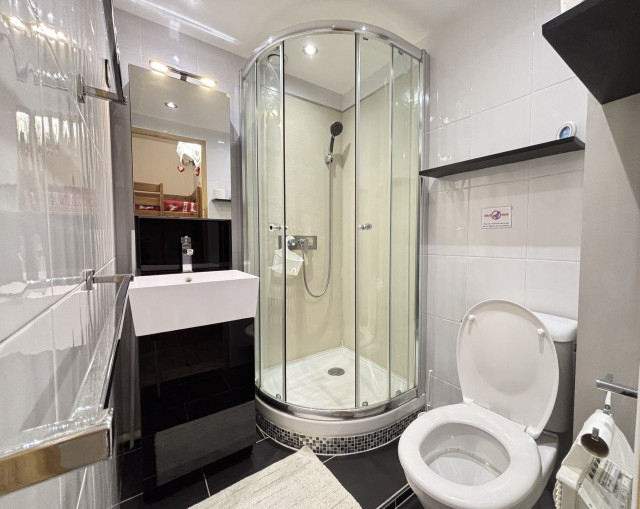 _lv_images__lot_0000970436_12_7502020