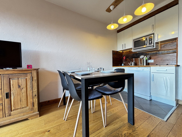 _lv_images__lot_0000970437_05_7665343 _lv_images__lot_0000970437_05_7665343