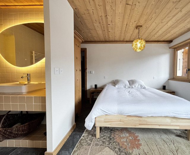 _lv_images__lot_0000970438_08_6813608