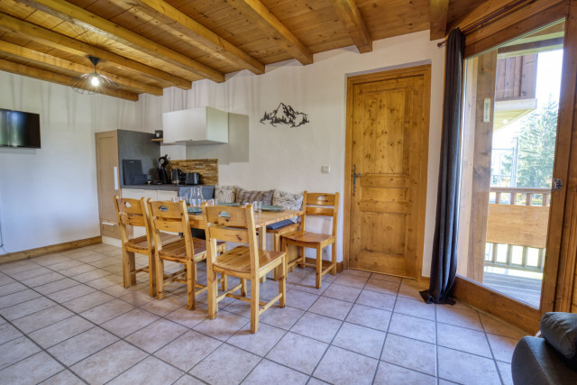 _lv_images__lot_0000970439_05_7653254