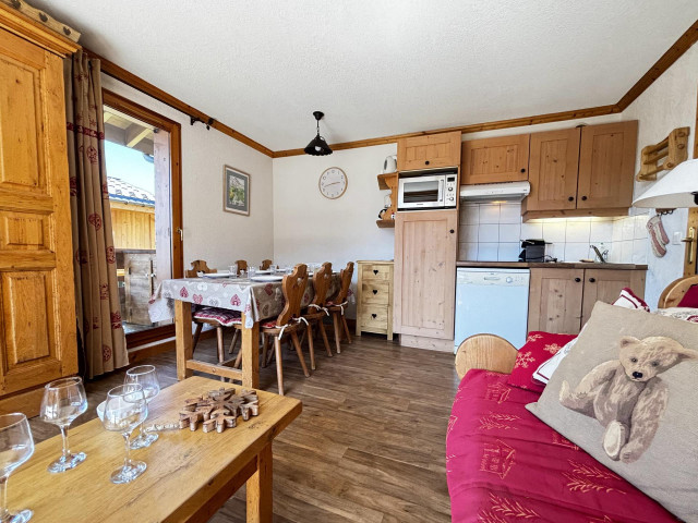 _lv_images__lot_0000970440_09_7374161