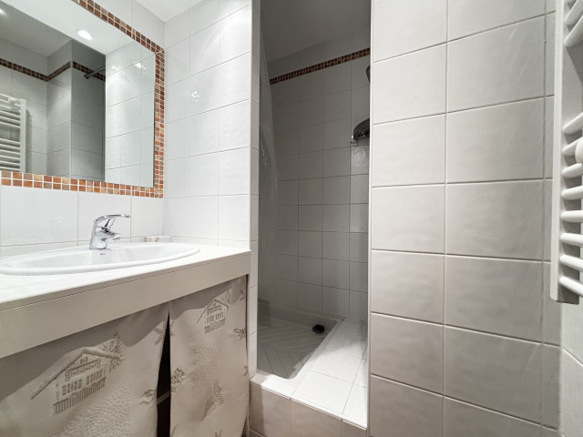 _lv_images__lot_0000970440_13_7299719