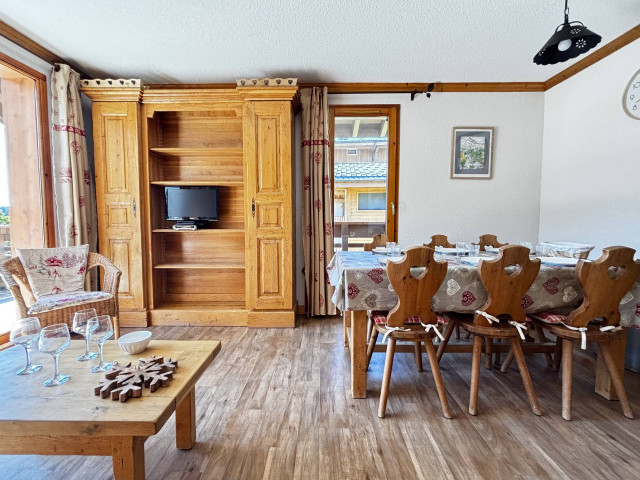 _lv_images__lot_0000970440_15_7374167