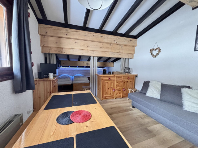 _lv_images__lot_0000970443_01_7407161 _lv_images__lot_0000970443_01_7407161