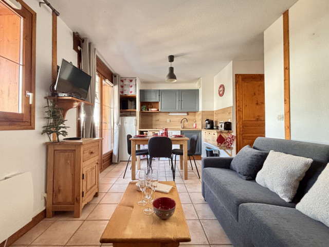 _lv_images__lot_0000970444_01_7432136