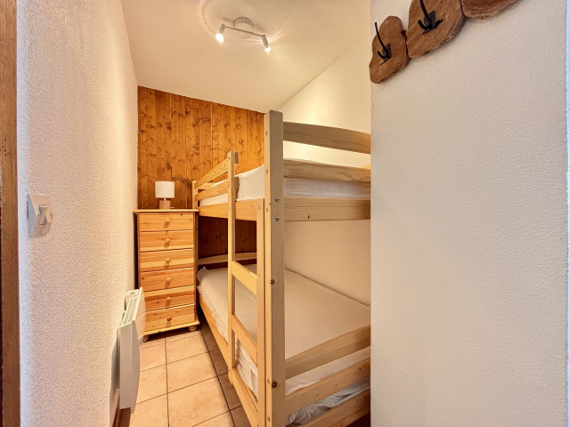 _lv_images__lot_0000970444_13_7500690