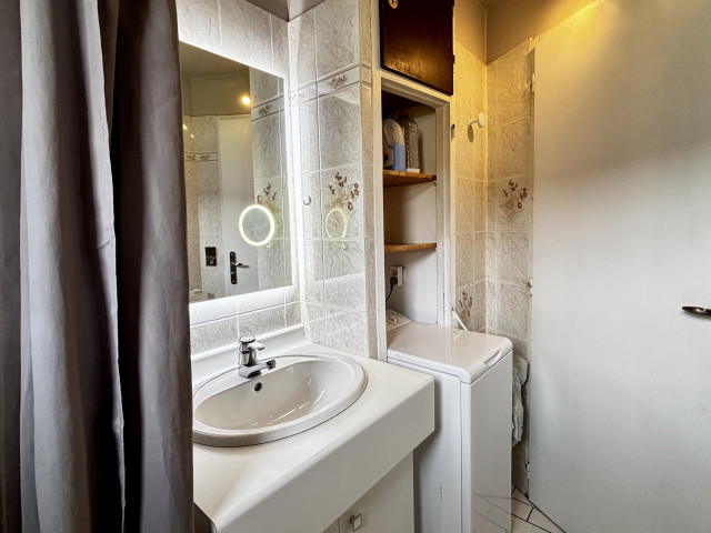 _lv_images__lot_0000970445_08_6987389 _lv_images__lot_0000970445_08_6987389