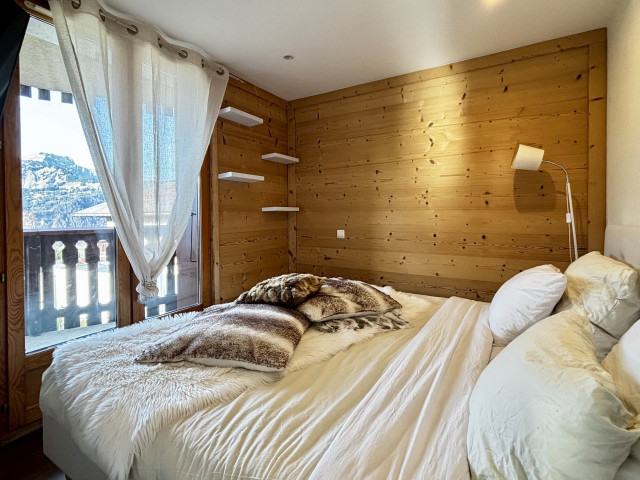 _lv_images__lot_0000970445_12_7548190