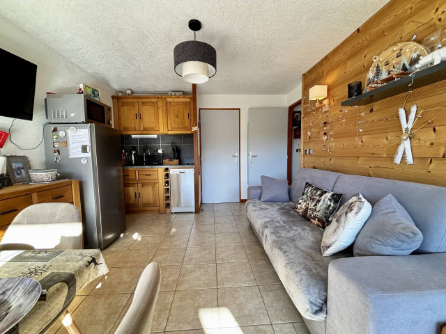 _lv_images__lot_0000970446_07_7364940