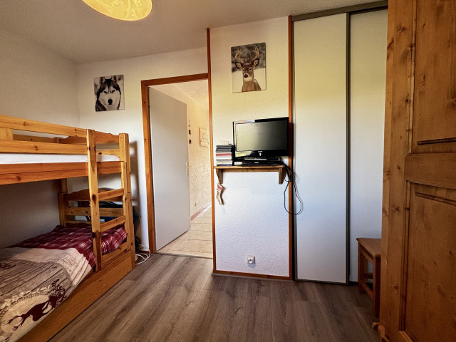 _lv_images__lot_0000970446_13_7695048