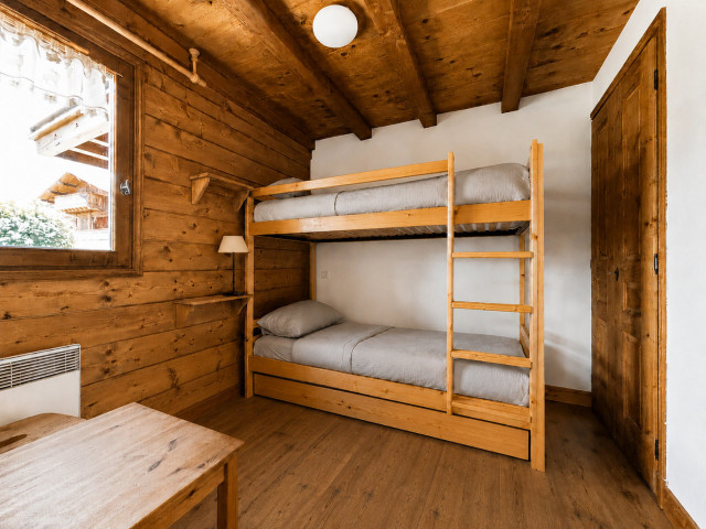 _lv_images__lot_0000970447_12_8297323