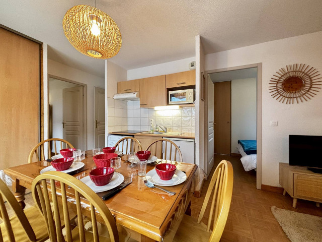 _lv_images__lot_0000970449_03_7335157