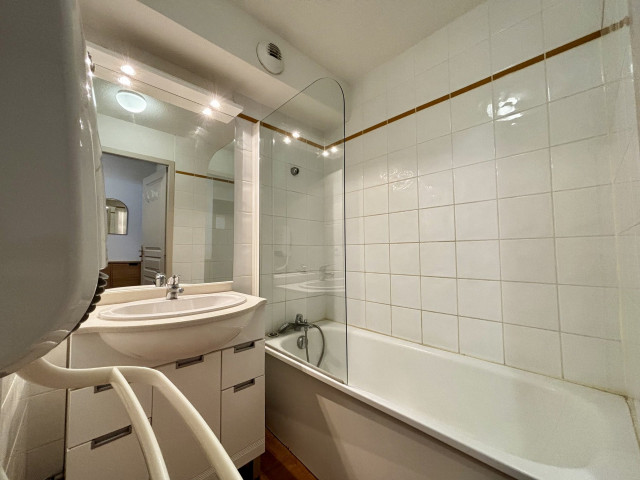 _lv_images__lot_0000970449_13_7193136