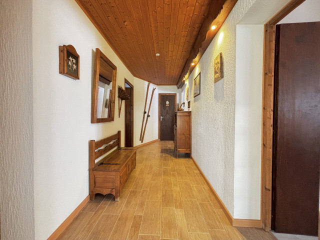 _lv_images__lot_0000970451_10_7585102