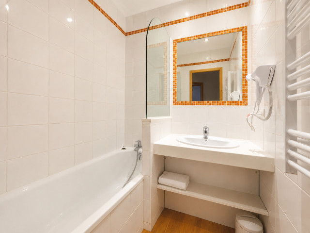 _lv_images__lot_0000970457_10_8320104