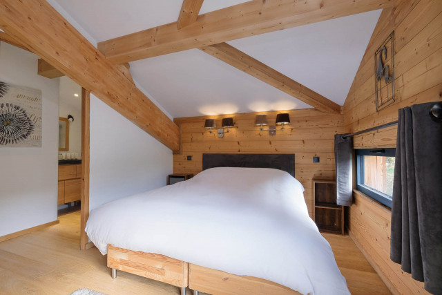 _lv_images__lot_0075553781_04_7602151