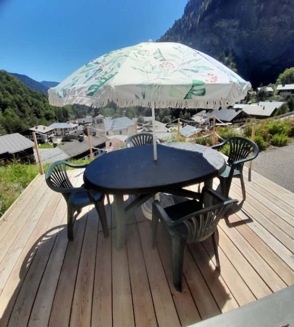 chardonneret-terrasse-3573304 chardonneret-terrasse-3573304