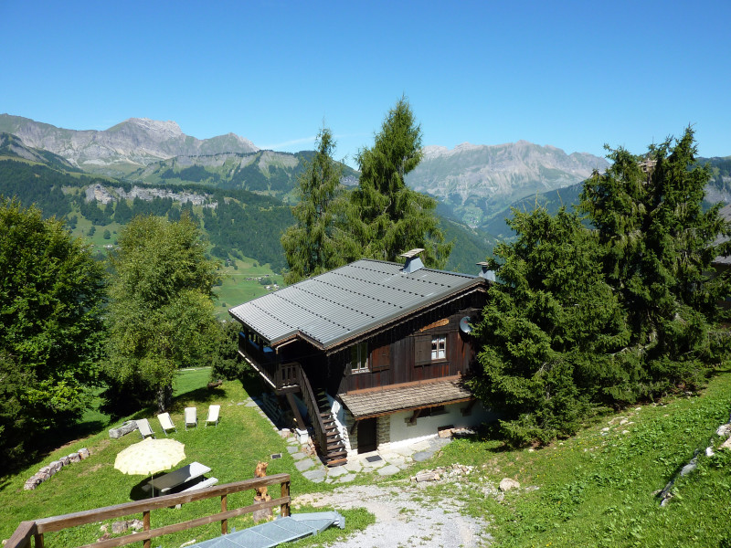 Chalet vue du parking