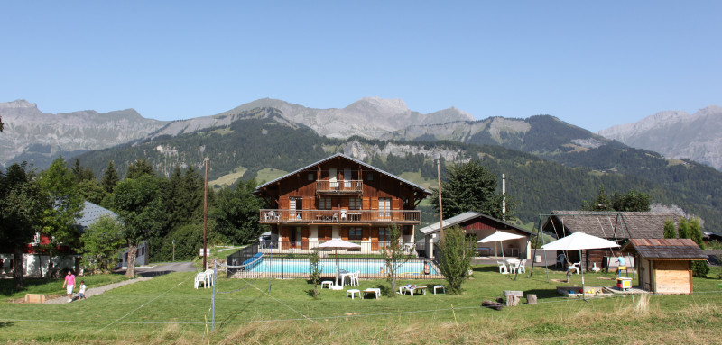 Chalet La Marmotte, Vue sur chaîne des Aravis