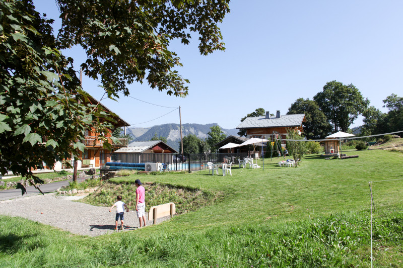 Chalet La Marmotte, Jardin, terrain de pétanque