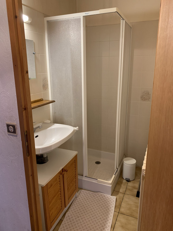 Salle de bain - © Marin Cudraz François Salle de bain