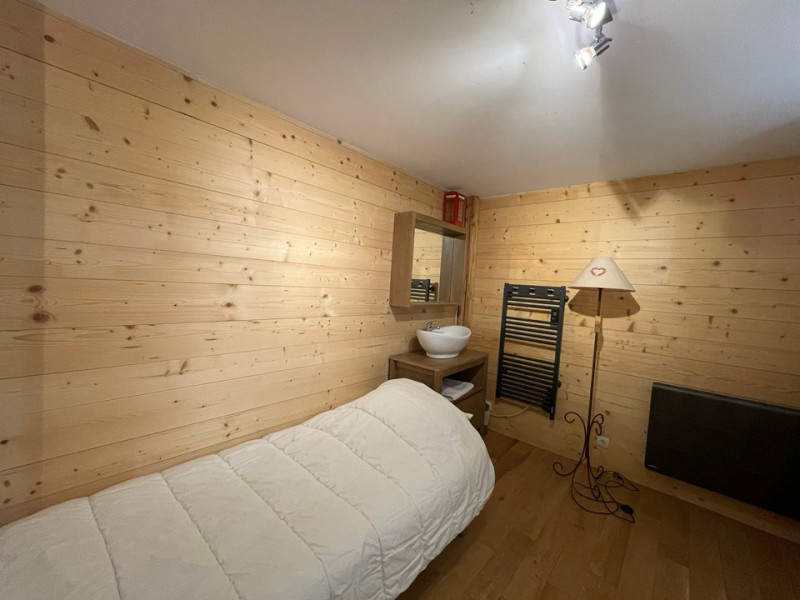 _clients_227359002_photos_215s_7718221