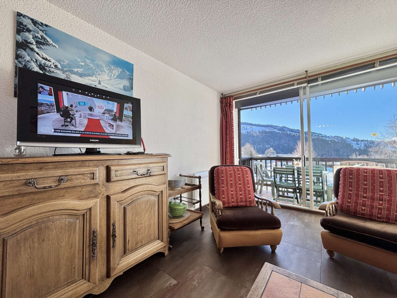 _clients_227459001_photos_21345h_6817853