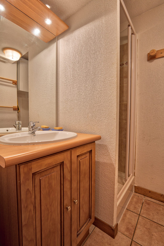 _lv_images__lot_0000020036_07_6070358