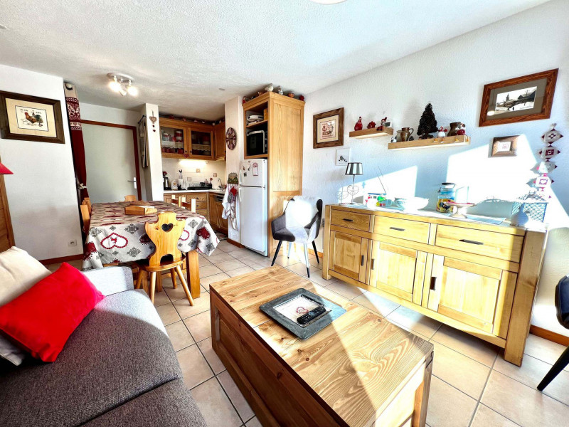 _lv_images__lot_0000100274_02_7547044