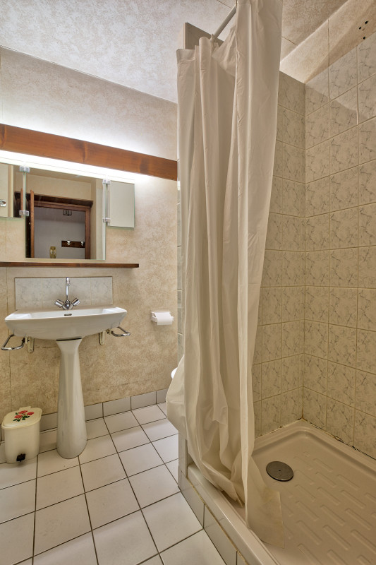 _lv_images__lot_0000120211_07_4194900