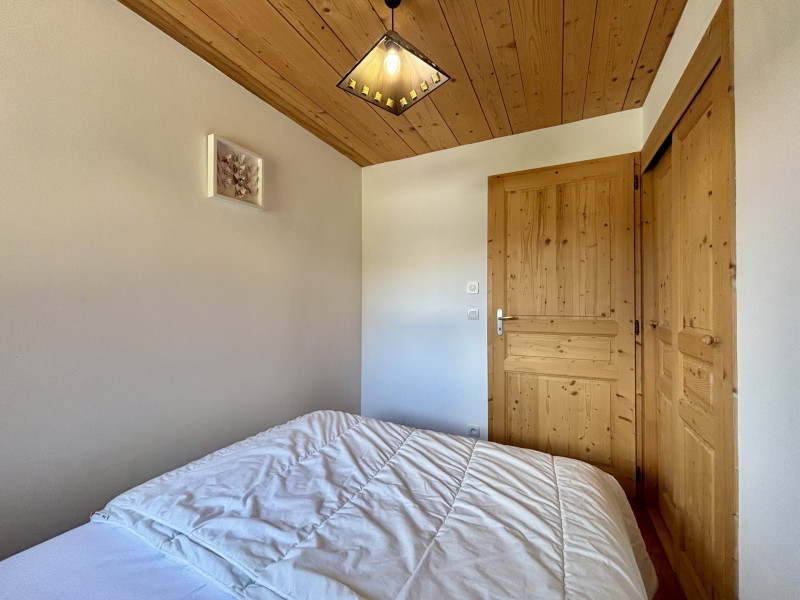 _lv_images__lot_0000680265_06_7751709