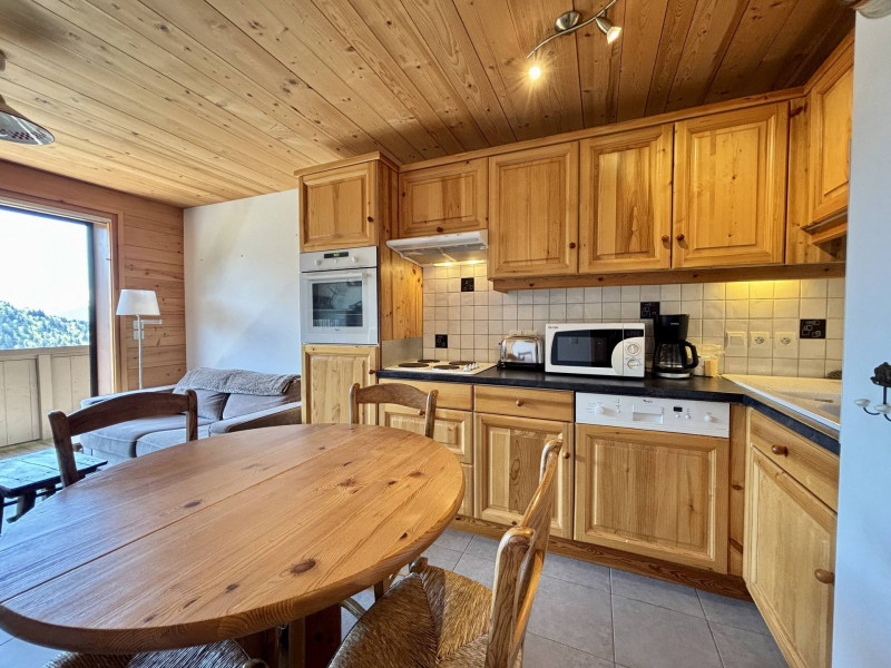 _lv_images__lot_0000680265_12_7751715