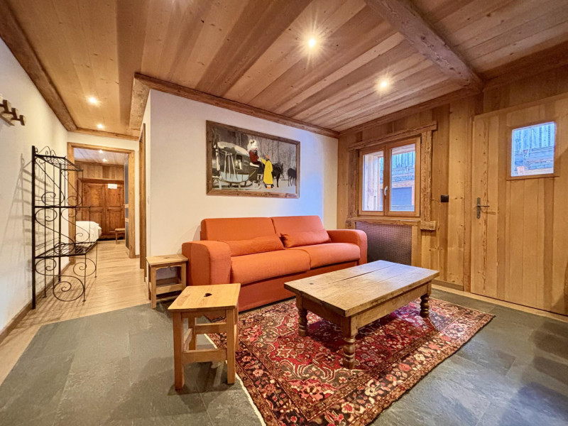 _lv_images__lot_0000970295_01_7762419