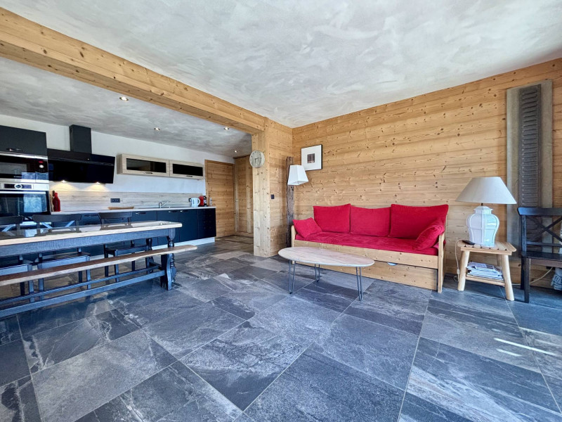 _lv_images__lot_0000970298_03_7721455