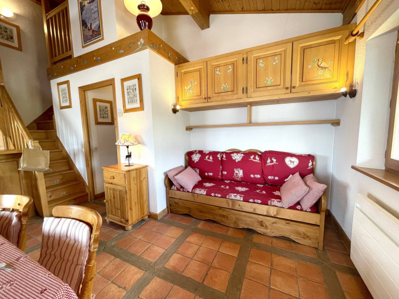 _lv_images__lot_0000970299_04_7546265