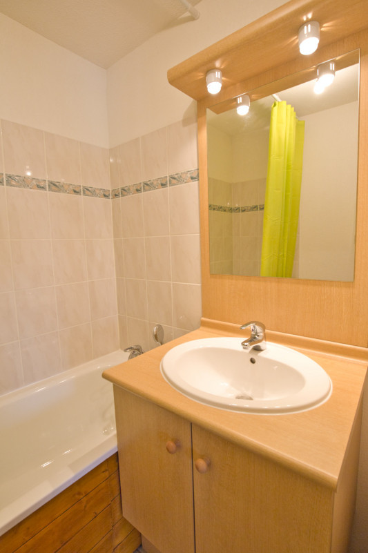 _lv_images__lot_0000970300_10_7652259