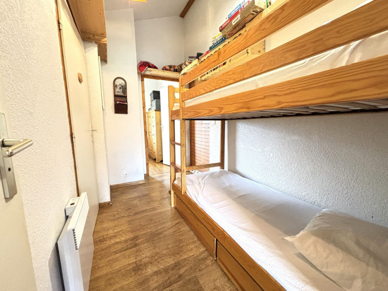 _lv_images__lot_0000970324_08_7632430