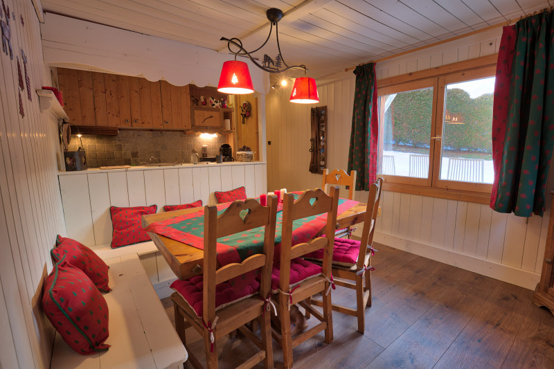 _lv_images__lot_0000970329_02_6937018