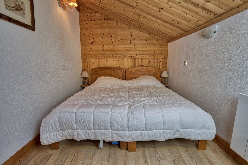 _lv_images__lot_0000970346_06_7612625