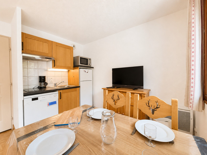 _lv_images__lot_0000970380_13_8401063 _lv_images__lot_0000970380_13_8401063