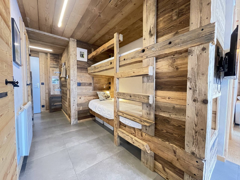 _lv_images__lot_0000970391_04_7347873