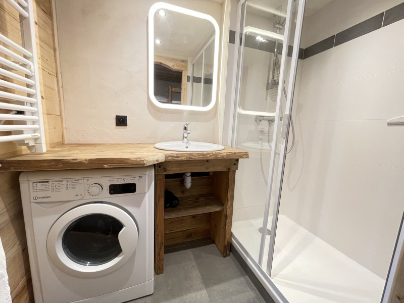 _lv_images__lot_0000970391_05_6816432